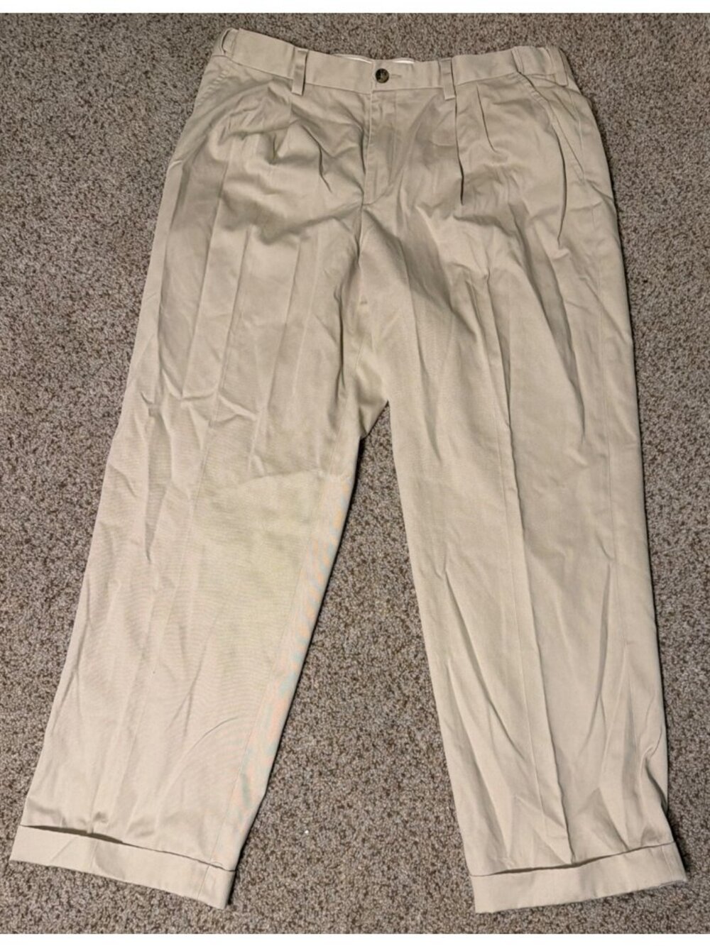 Vintage Beige Pleated Trousers 32" Waist 30" Inseam Relaxed Fit Classic Style Me